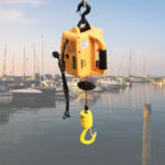 Hanging electric hoist