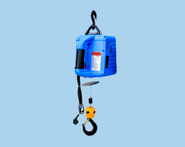Portable traction electric hoist